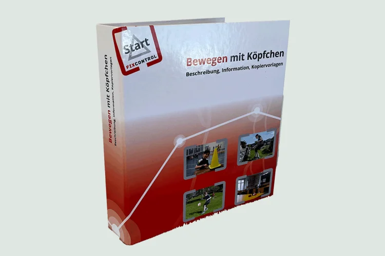 Ordner «Bewegen mit Köpfchen» mit Beschreibungen, Informationen und Kopiervorlagen für den Unterricht.
